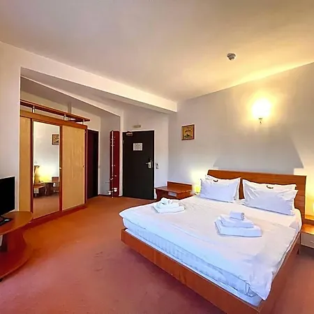 Condor Hotel