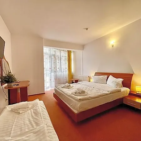 Hotel Condor 3*