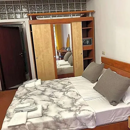 Hotel Condor 3*