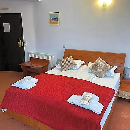 Hotel Condor 3*