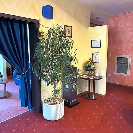 Hotel Condor 3*